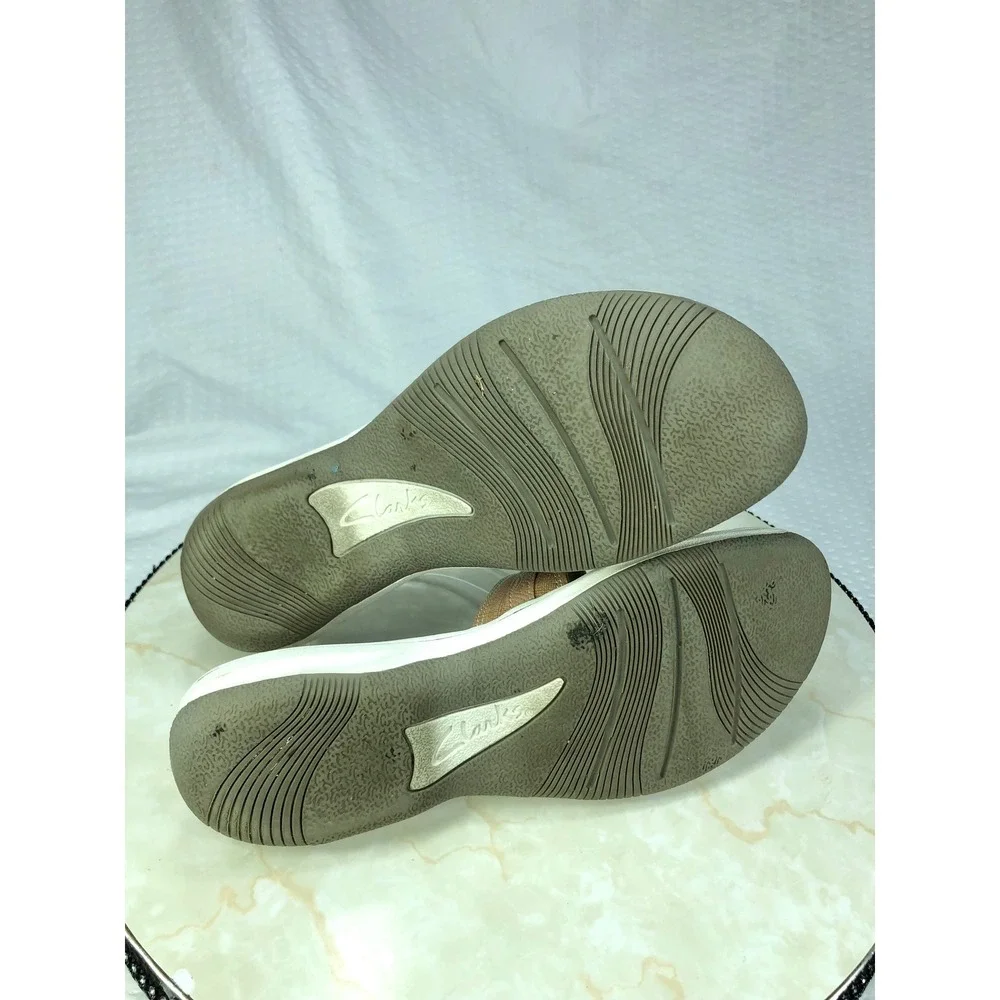Clarks Cloudsteppers Slide Sandals Women 8 Tan Adjustable Straps Summer Comfort